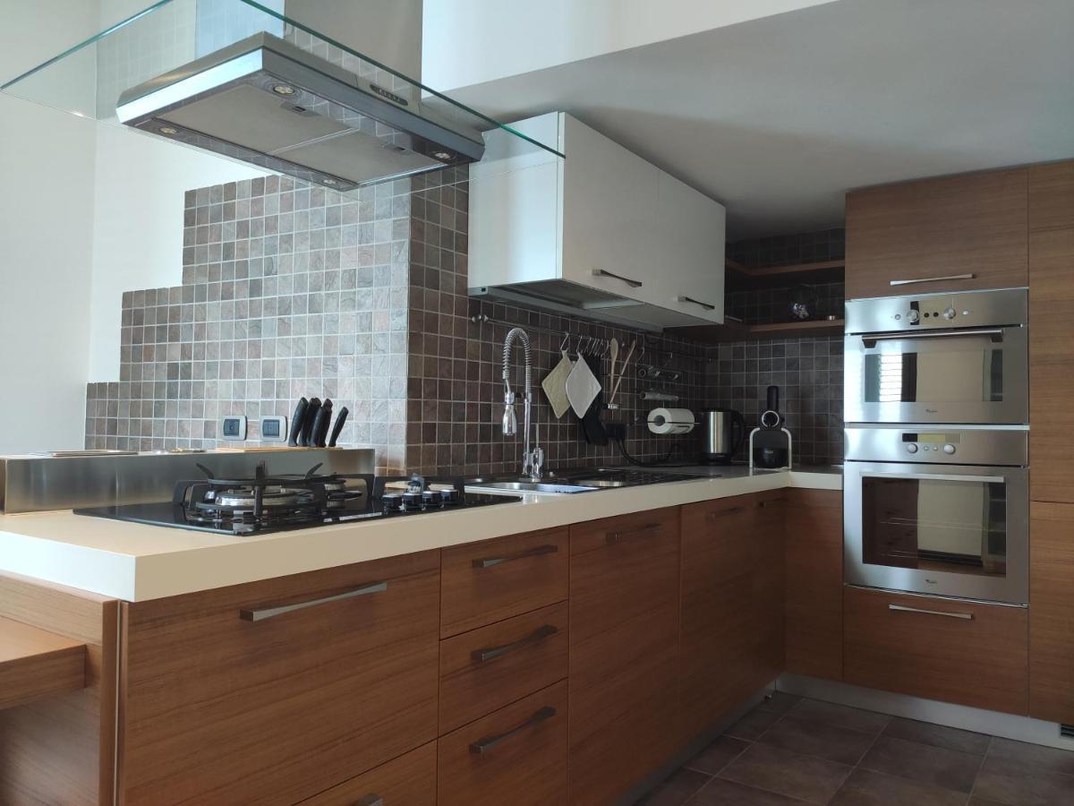 Bellagio Lakeside Apartment Екстер'єр фото